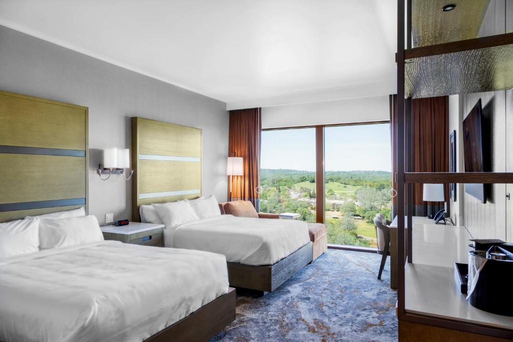 Hotel & Casino: Red Hawk Resort Escape